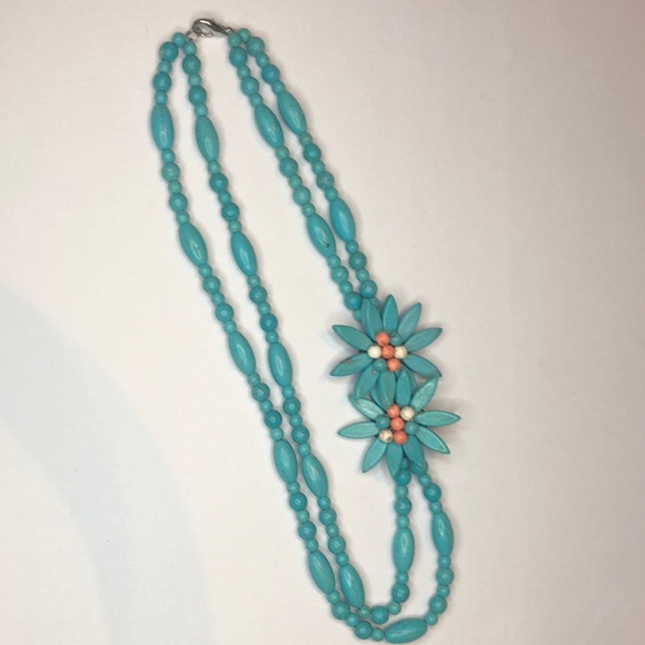 VTG Turquoise Color Double Stranded Beaded Choker Necklace - Flowers On The Side - Picture 2 of 7